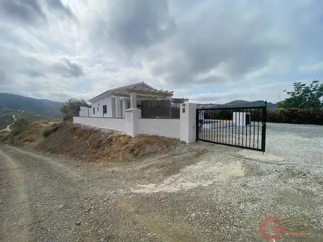 Casa rústica amb piscina en venda a Cútar, imagen 22