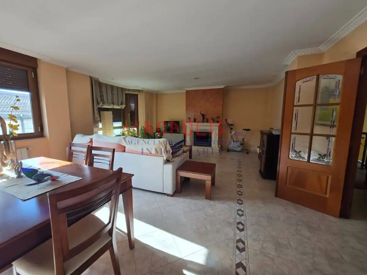 Living room of Houses for sale in Onzonilla  with Heating, Terrace and Storage room