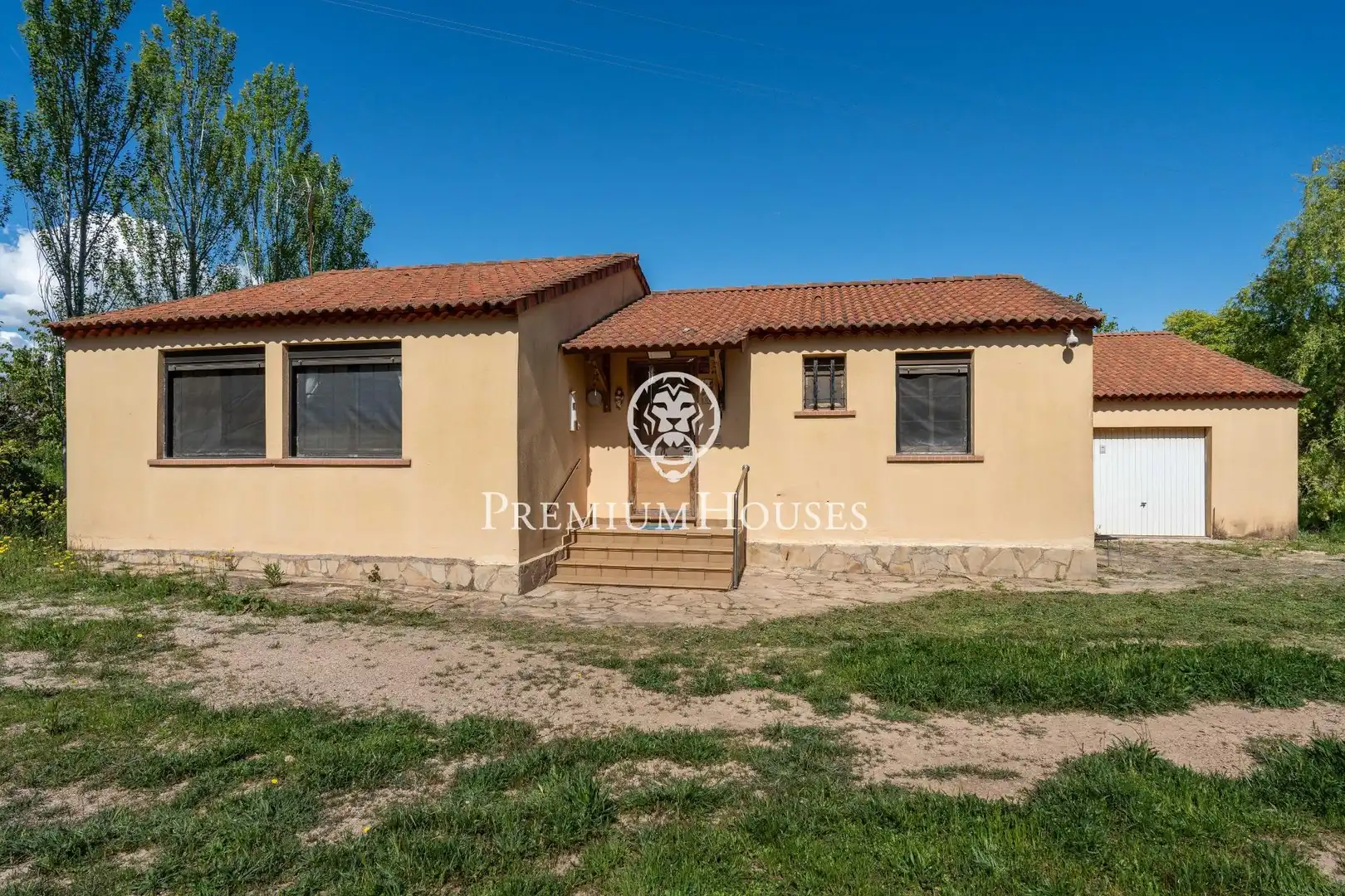 Vista exterior de Casa o xalet en venda en Montblanc amb Calefacció, Jardí privat i Terrassa