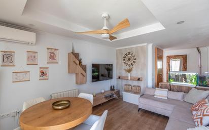 Wohnzimmer von Dachboden zum verkauf in Albolote mit Heizung, Terrasse und Abstellraum