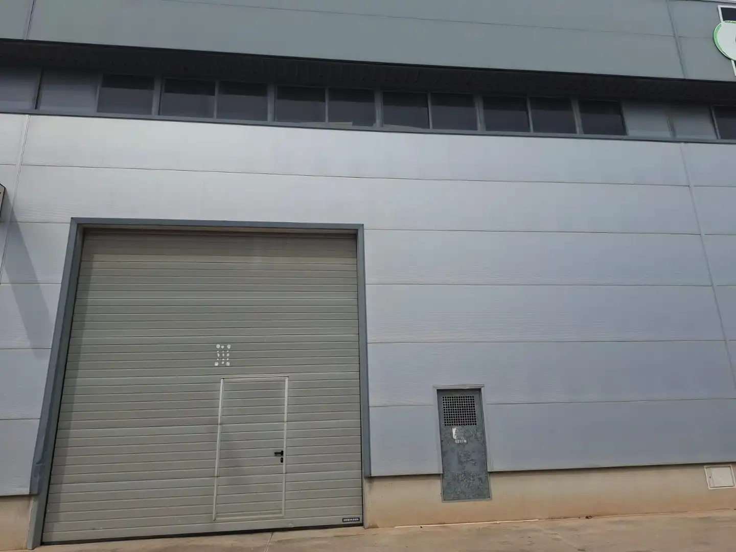 Nau industrial de lloguer a Calle Bélgica, imagen 4