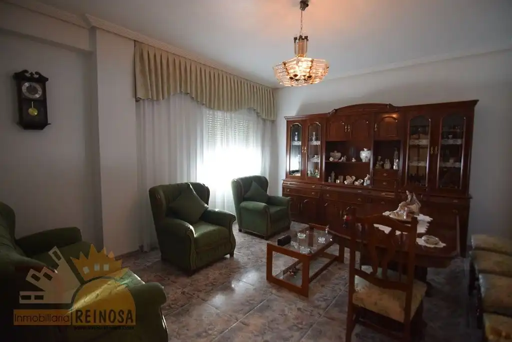 Sala d'estar de Casa o xalet en venda en Casco Urbano
