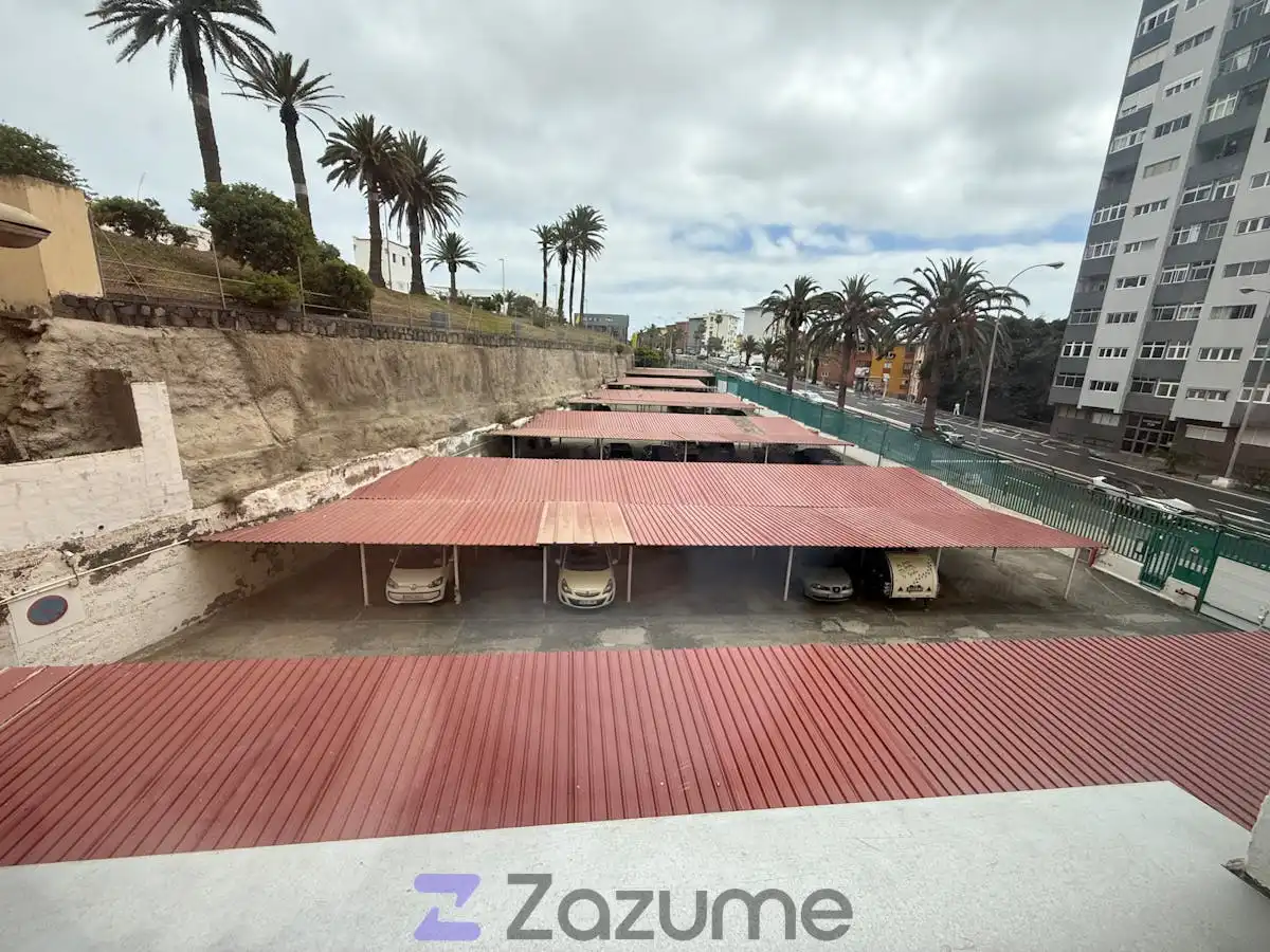 Parking of Flat for rent in Las Palmas de Gran Canaria  with Furnished, Oven and Washing machine