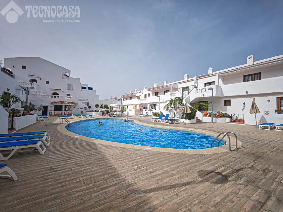 Piscina de Piso en venta en Arona con Piscina comunitaria