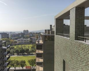 Vista exterior de Àtic de lloguer en Esplugues de Llobregat amb Terrassa, Traster i Forn