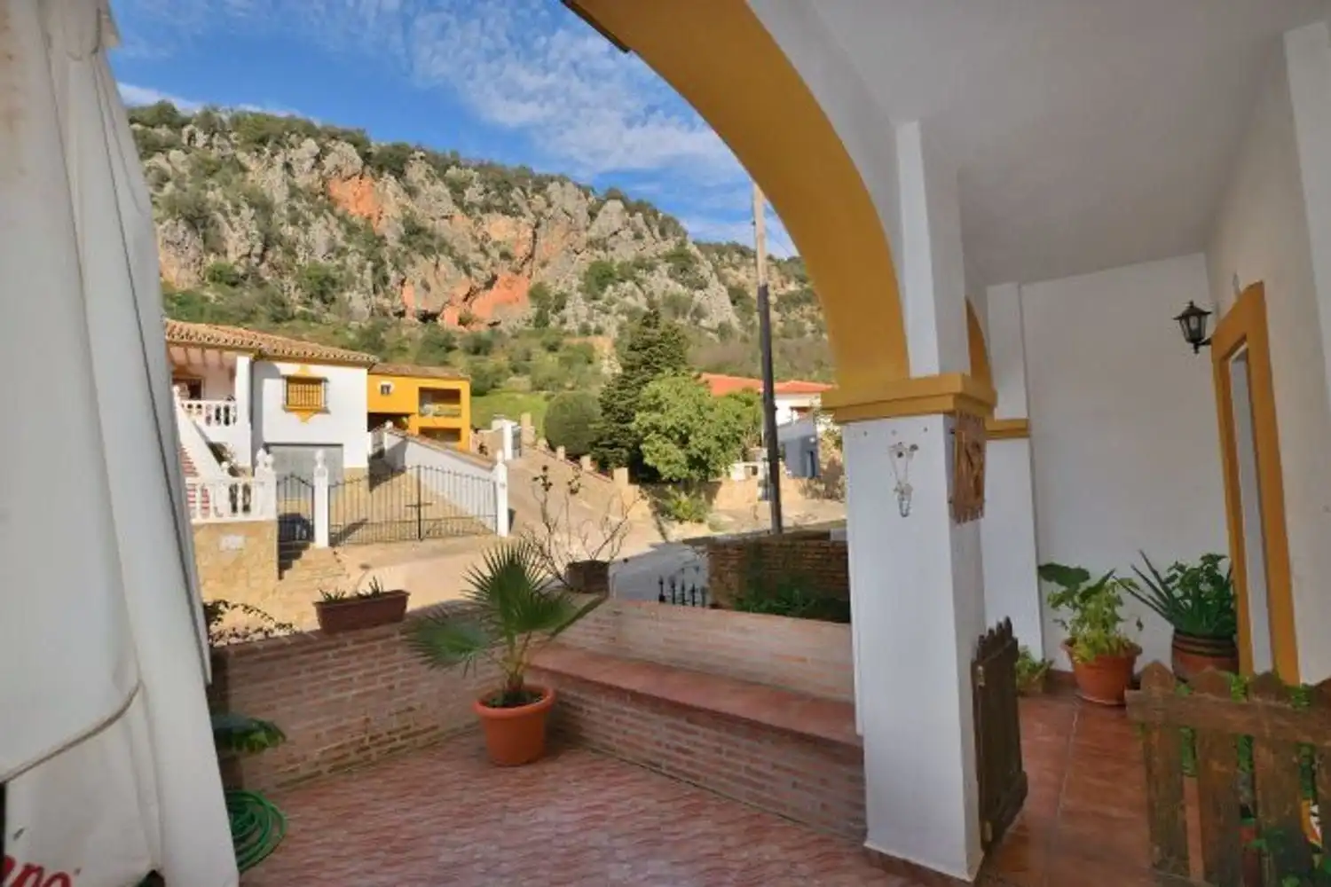 Exterior view of Detached homes for sale in Benaoján  with Air Conditioner, Private garden and Terrace