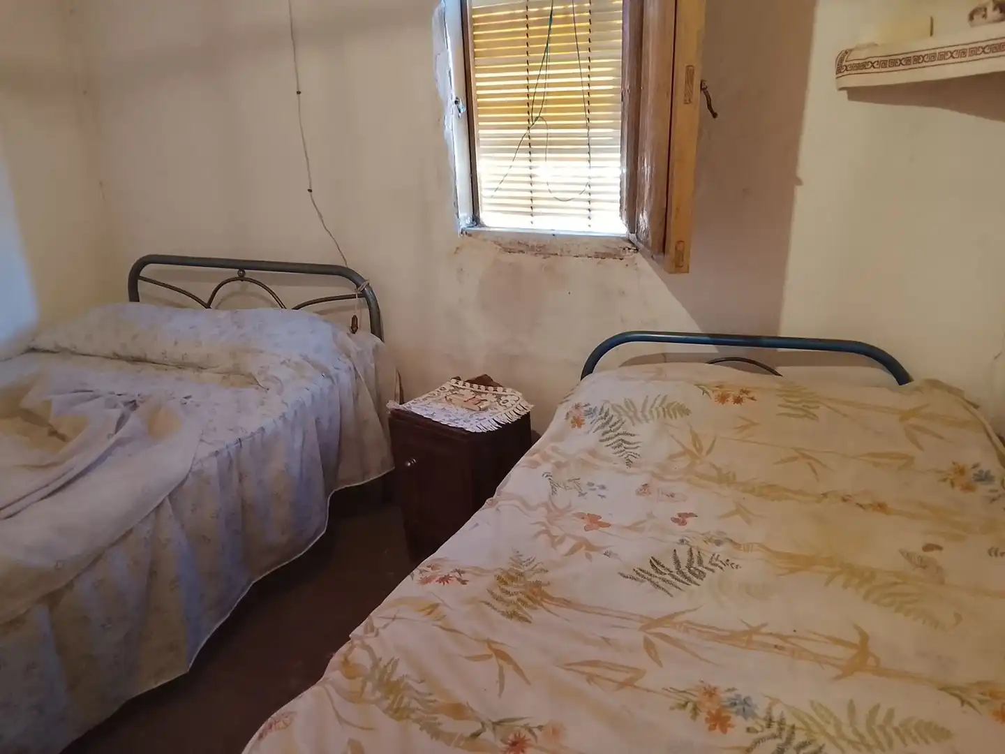 Bedroom of Houses for sale in Madrigal de la Vera
