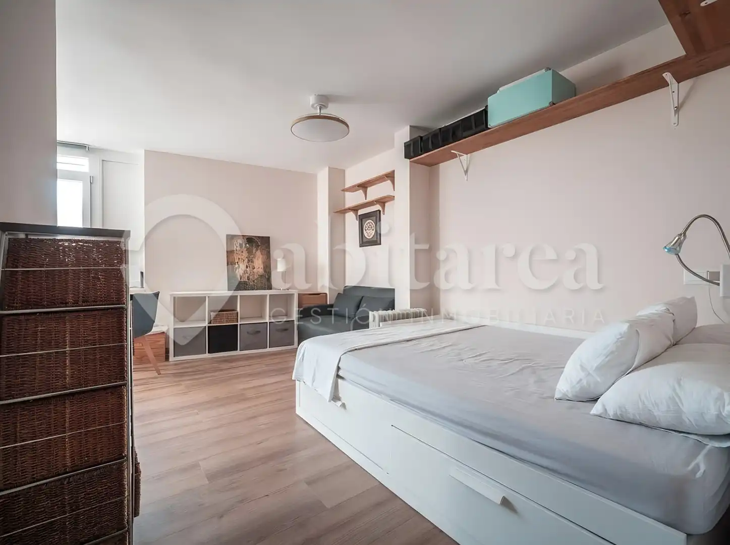 Habitación de Estudio de alquiler en Santander con Calefacción, Amueblado y Horno