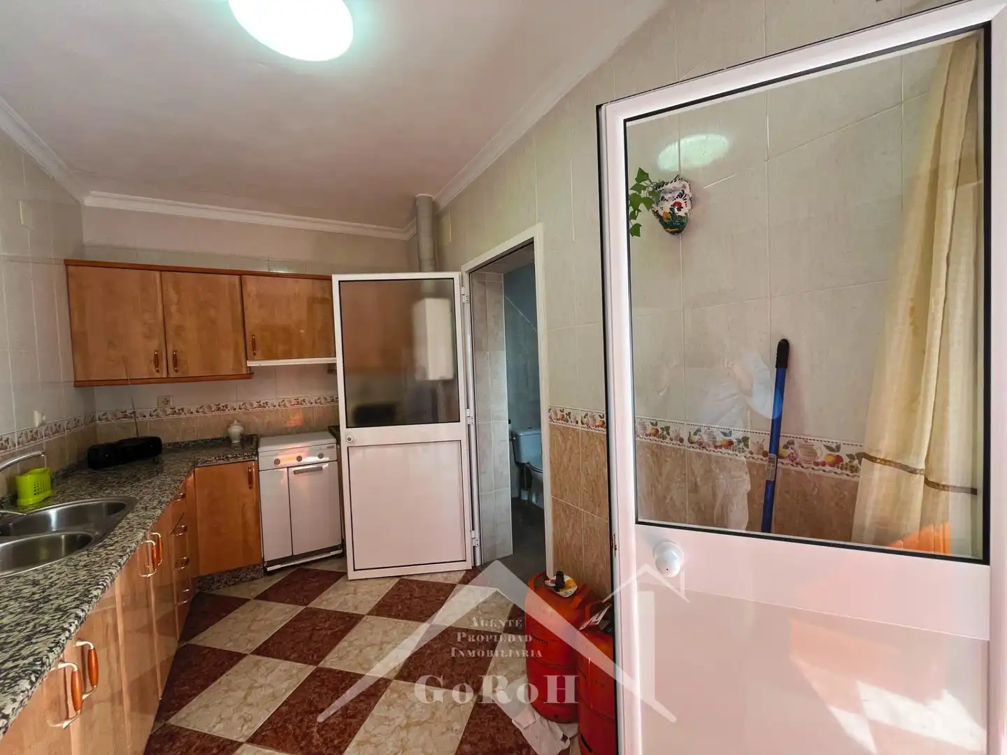 Cocina de Casa adosada en venta en Santa Olalla del Cala con Terraza, Trastero y Amueblado