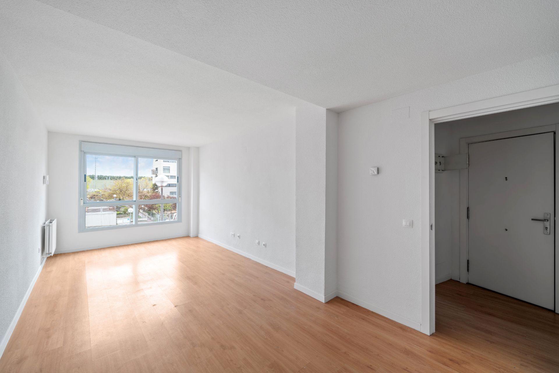 Living room of Flat for sale in  Madrid Capital  with Storage room and Community pool