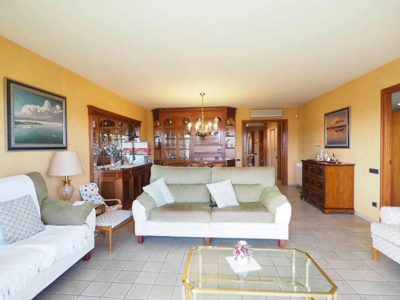 Sala d'estar de Casa o xalet en venda en Lliçà de Vall amb Aire condicionat, Calefacció i Jardí privat