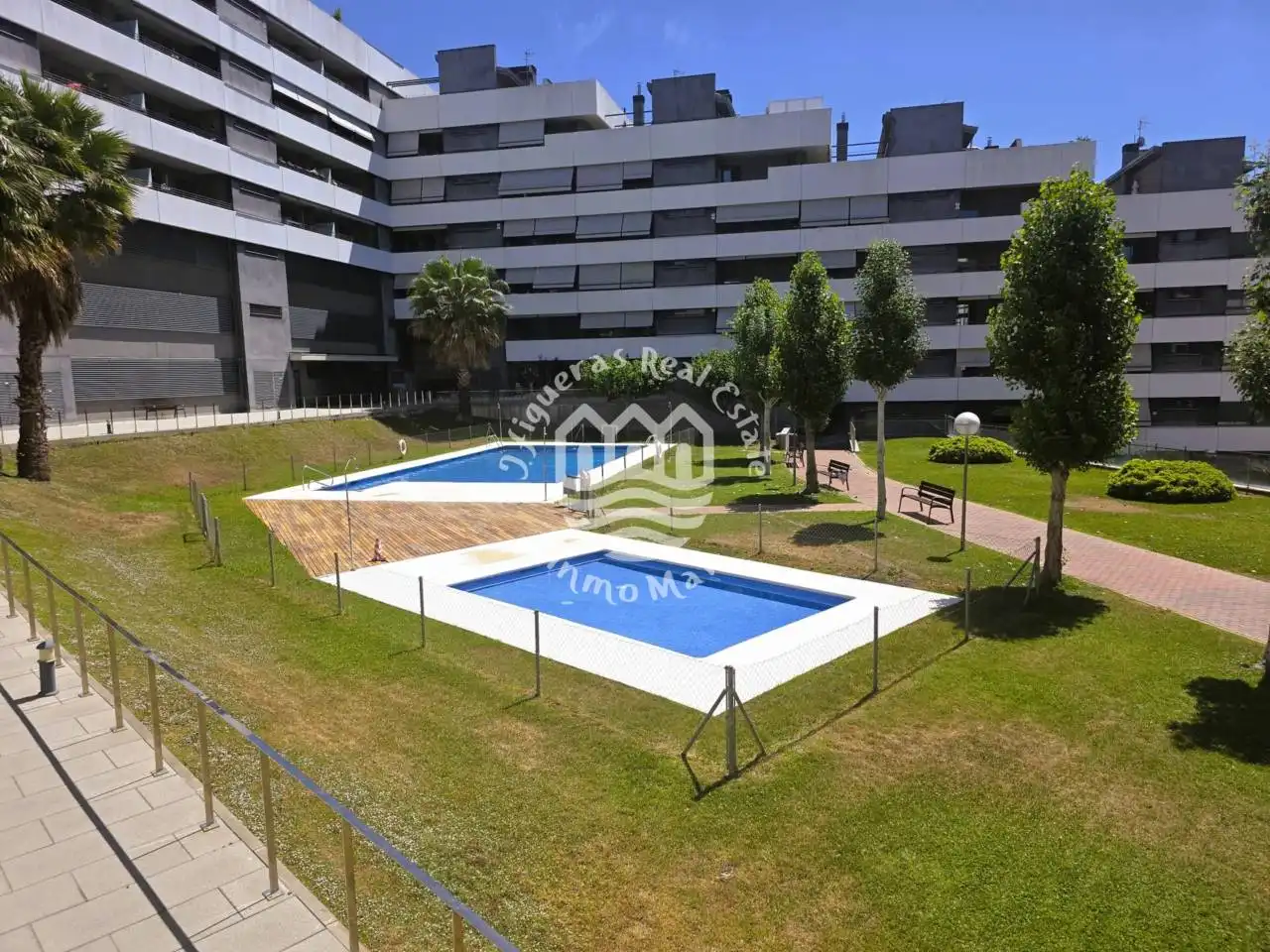 Piscina de Dúplex en venda en Terrassa amb Aire condicionat, Calefacció i Parquet