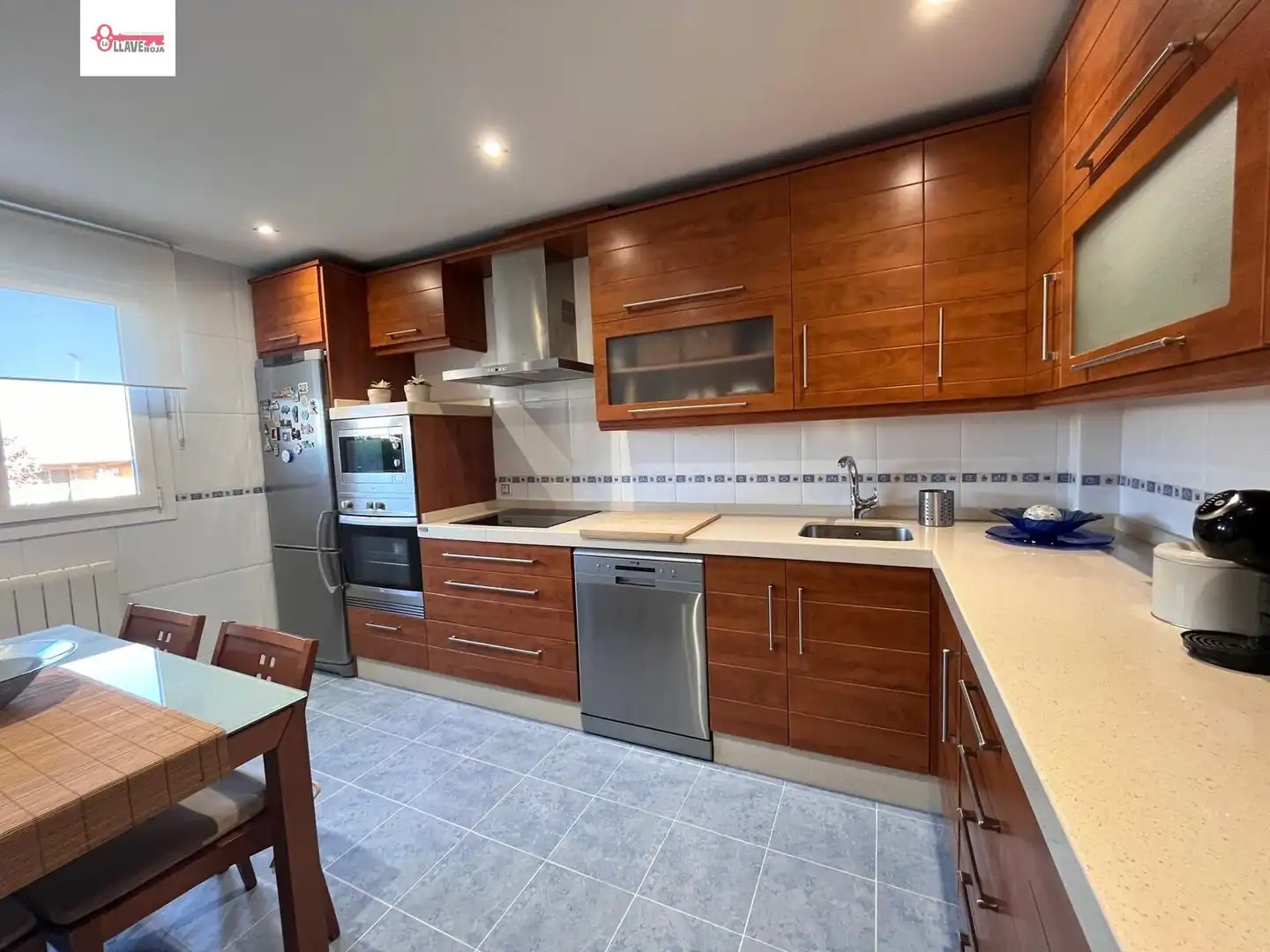 Cocina de Casa adosada en venta en Cardeñajimeno con Calefacción, Jardín privado y Parquet