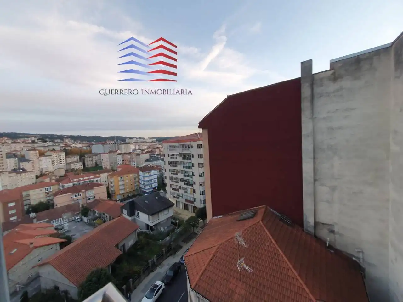 Außenansicht von Wohnung zur Miete in Ourense Capital  mit Heizung, Parkett und Terrasse