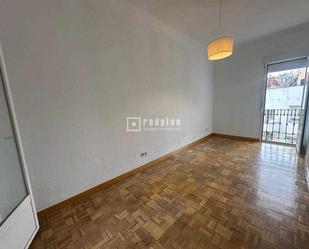 Bedroom of Flat to rent in  Madrid Capital