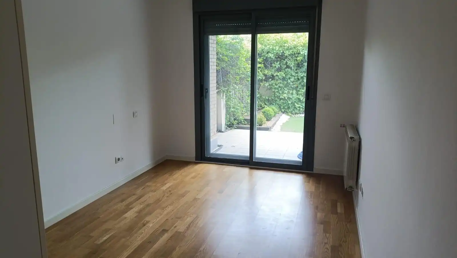 Bedroom of Flat for rent in Las Rozas de Madrid  with Air Conditioner, Heating and Private garden