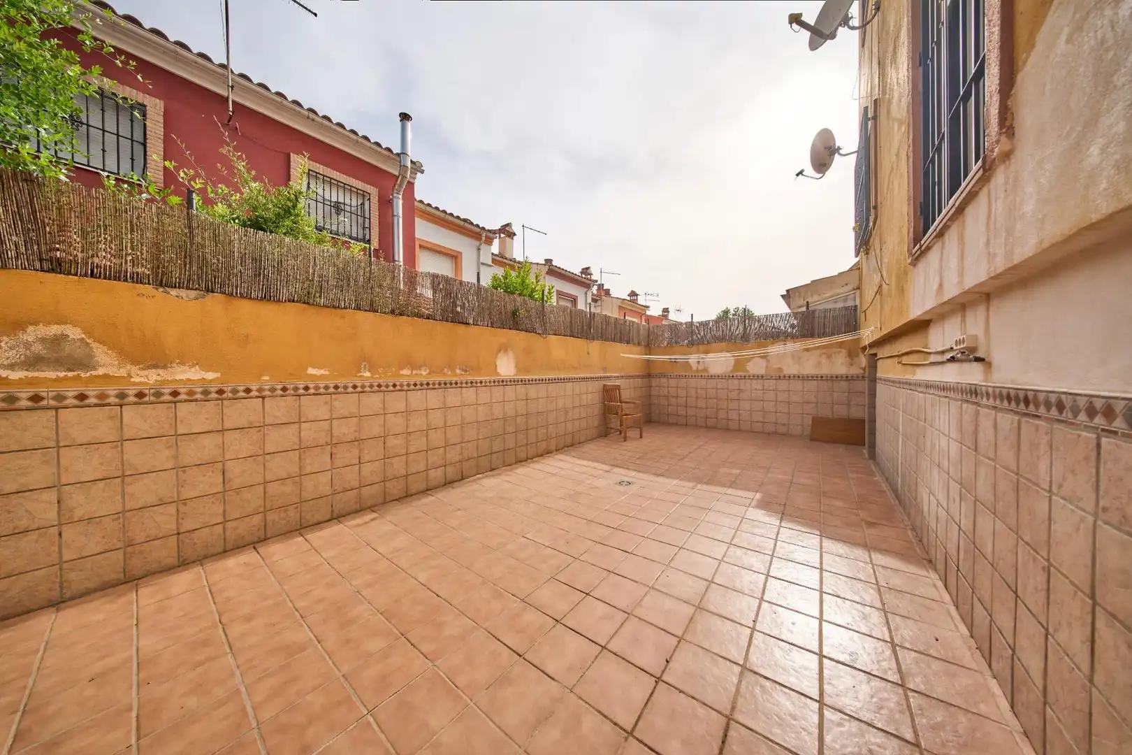 Terrasse von Einfamilien-Reihenhaus zum Verkauf in Jun
