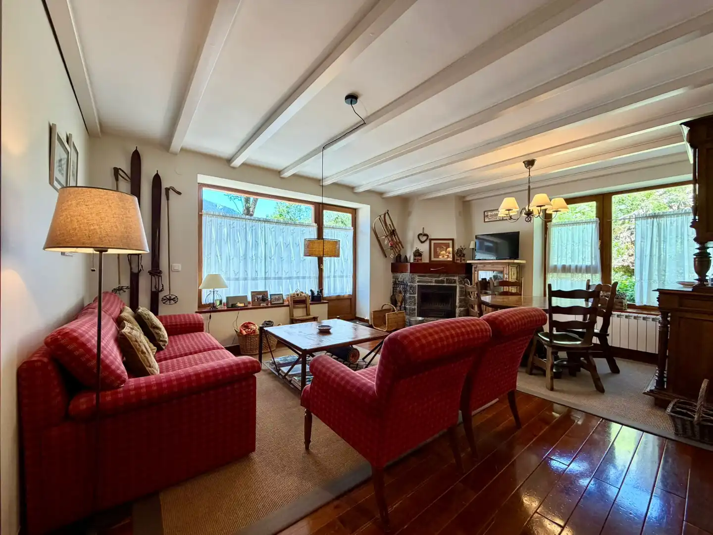 Sala de estar de Piso en venta en Naut Aran con Calefacción, Parquet y Terraza