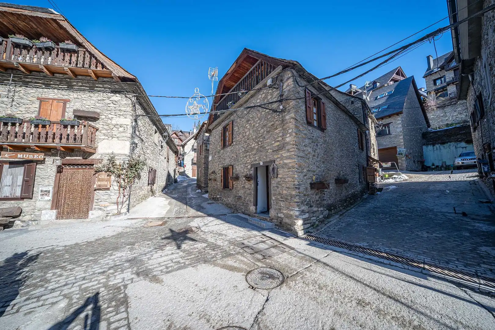 Exterior view of Detached homes for sale in Naut Aran  with Heating, Parquet flooring and Furnished