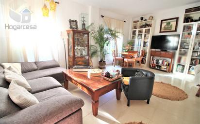 Living room of House or chalet for sale in La Rinconada  with Air Conditioner, Terrace and Balcony