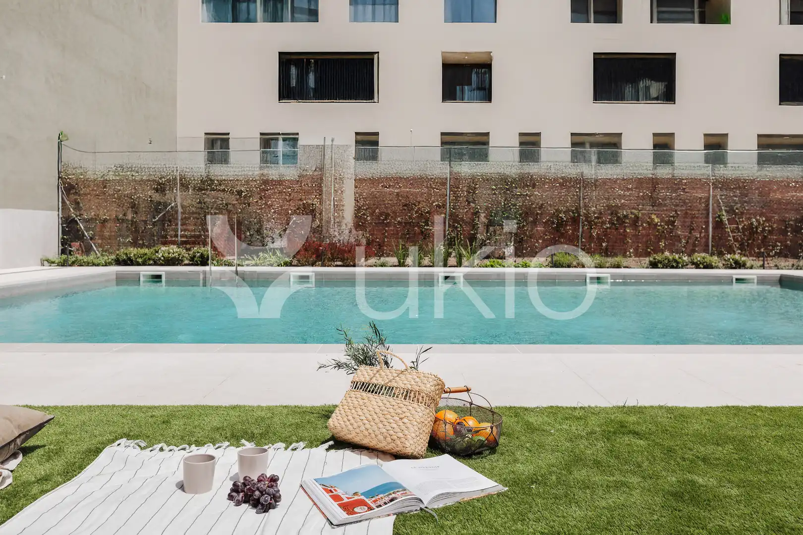 Piscina de Apartamento de alquiler en Barcelona con Aire acondicionado, Calefacción y Amueblado