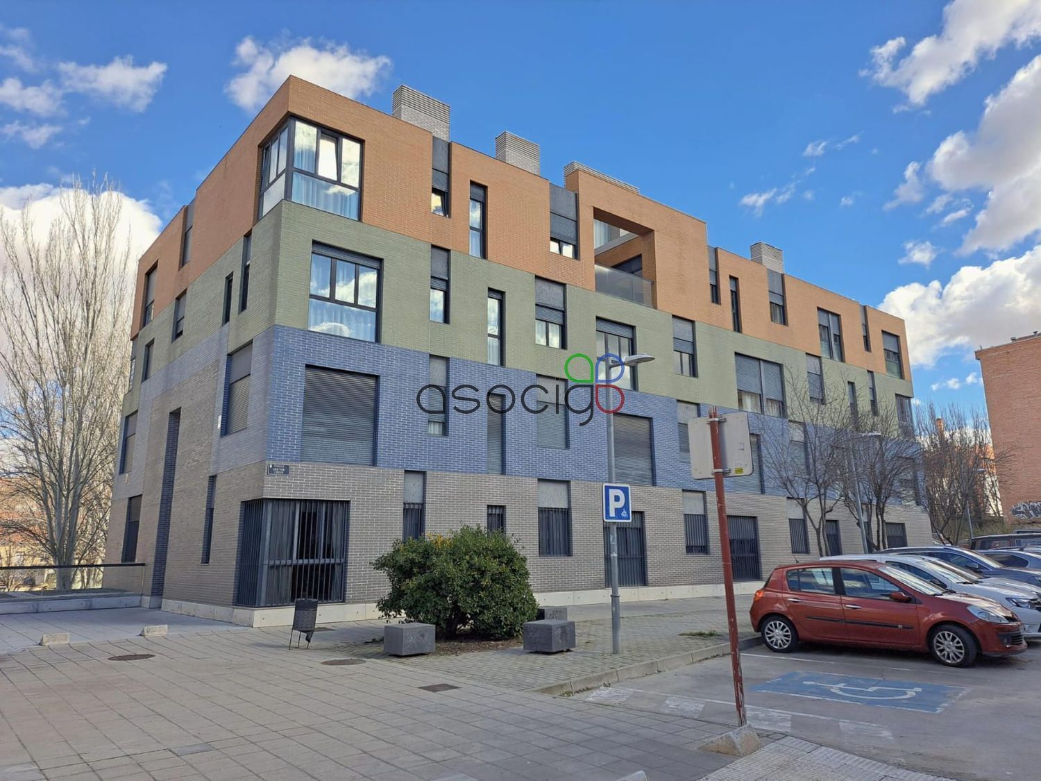 Exterior view of Flat for sale in Guadalajara Capital  with Air Conditioner, Heating and Storage room