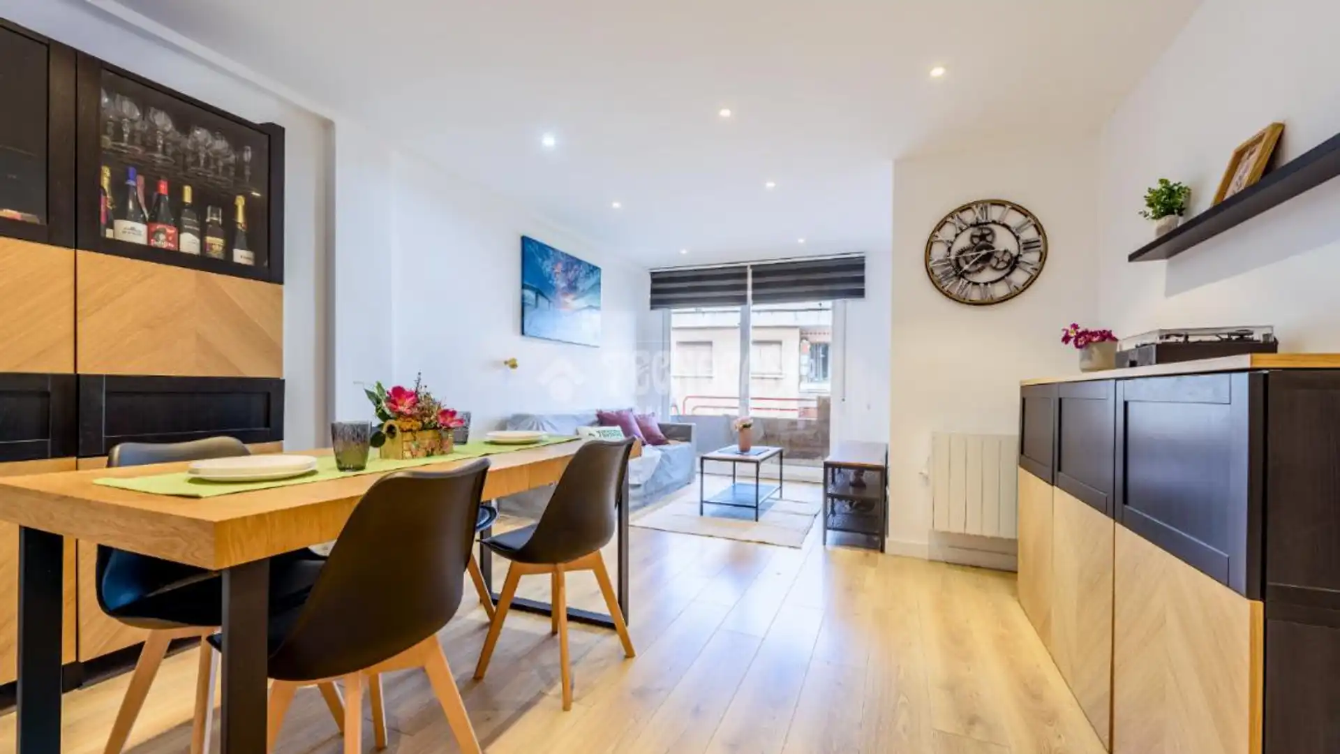 Living room of Flat for sale in Reus  with Air Conditioner, Parquet flooring and Balcony