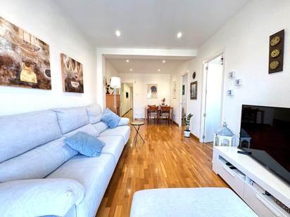 Living room of Flat for sale in  Barcelona Capital  with Air Conditioner, Heating and Parquet flooring