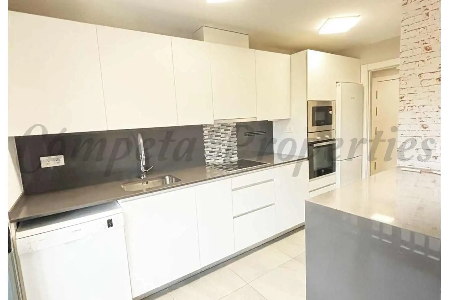 Apartment with pool for sale in Almuñecar centro, imagen 2