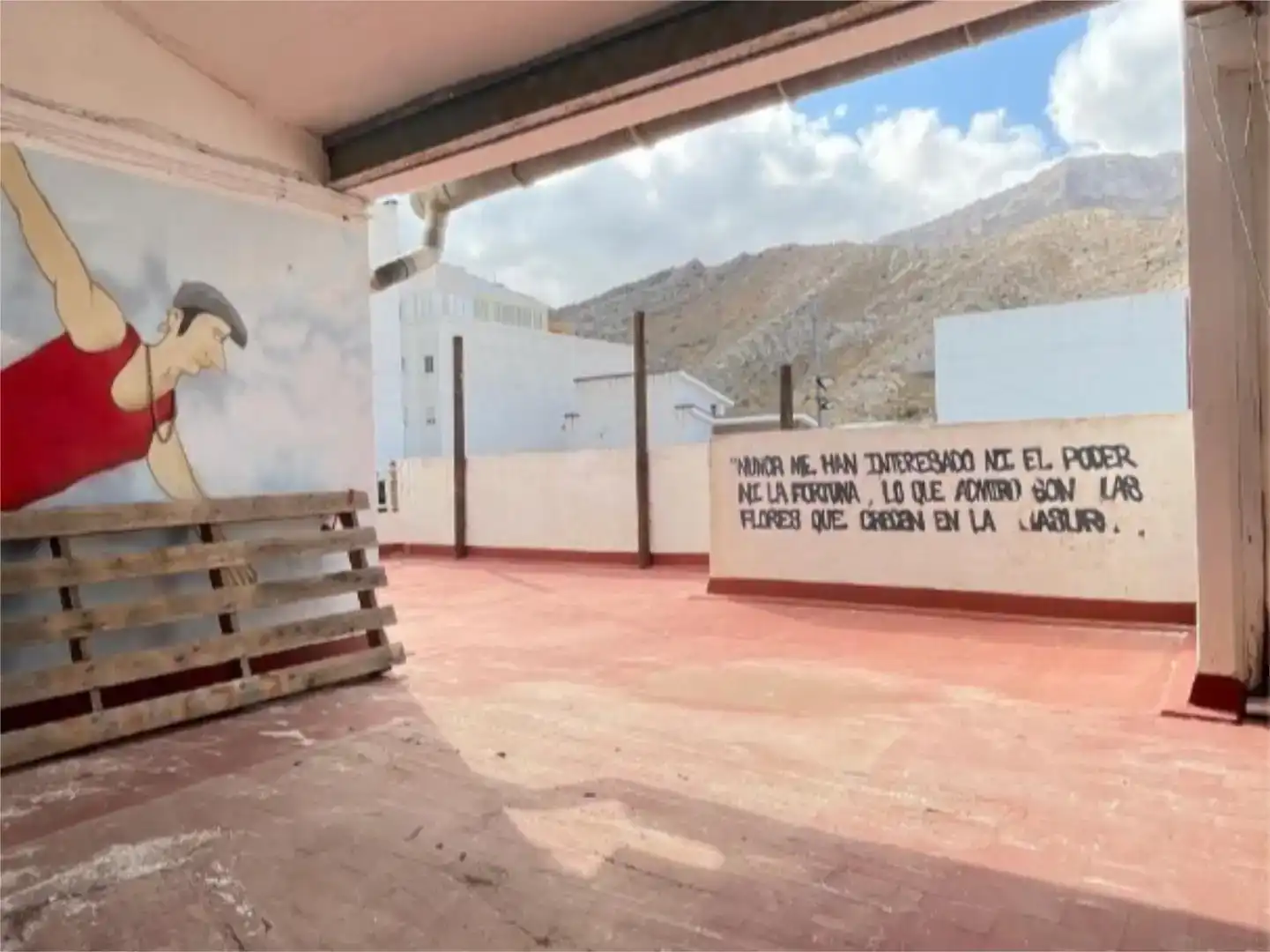Vista exterior de Casa o xalet en venda en Cox amb Balcó