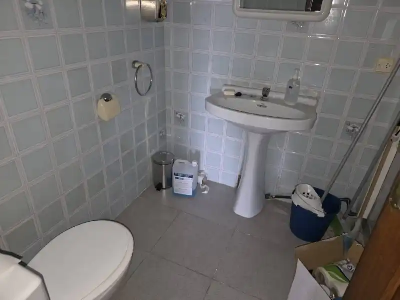 Baño de Local en venta en Casas del Castañar