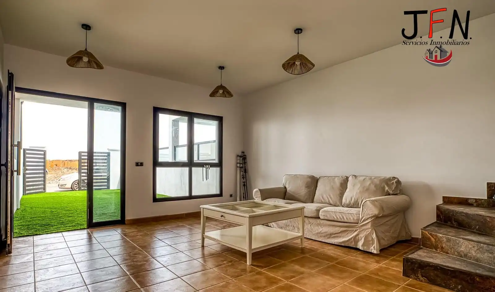 Casa con terraza en venta en Calle de la Orilla