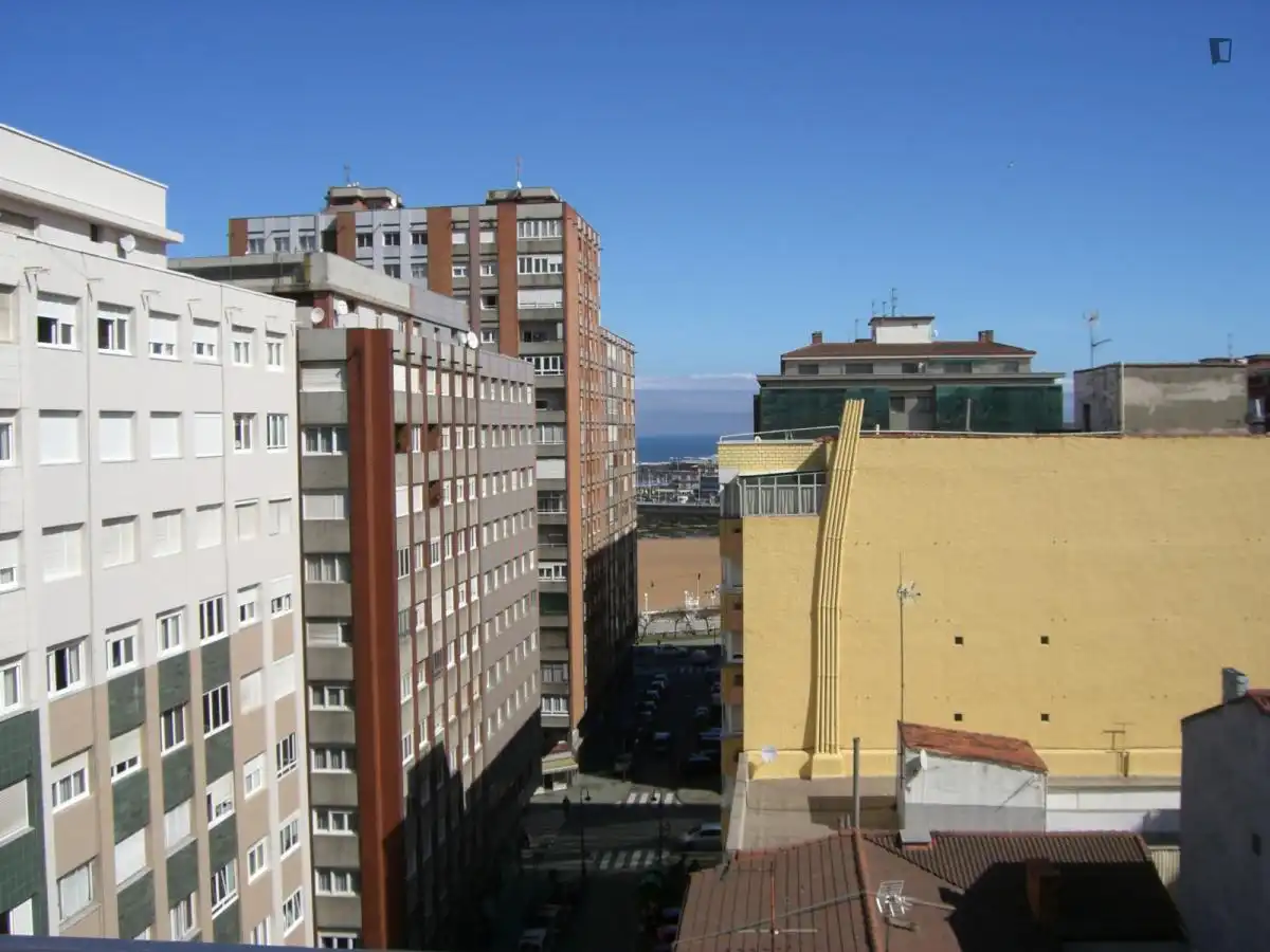 Außenansicht von Wohnungen zur untervermieten in Gijón  mit Heizung, Möbliert und Waschmaschine