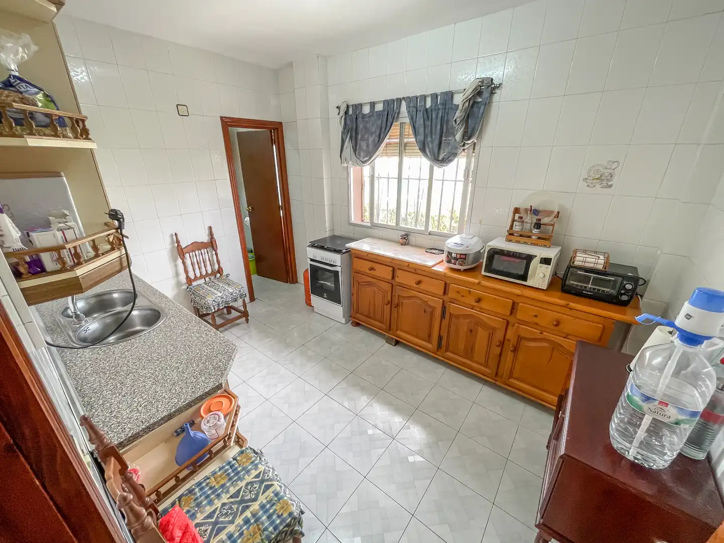 Cuina de Casa o xalet en venda en Villa de Otura amb Jardí privat, Terrassa i Piscina