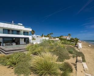Jardí de Casa o xalet en venda en Marbella amb Aire condicionat, Jardí privat i Piscina