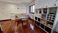 Sala d'estar de Apartament en venda en Vigo 