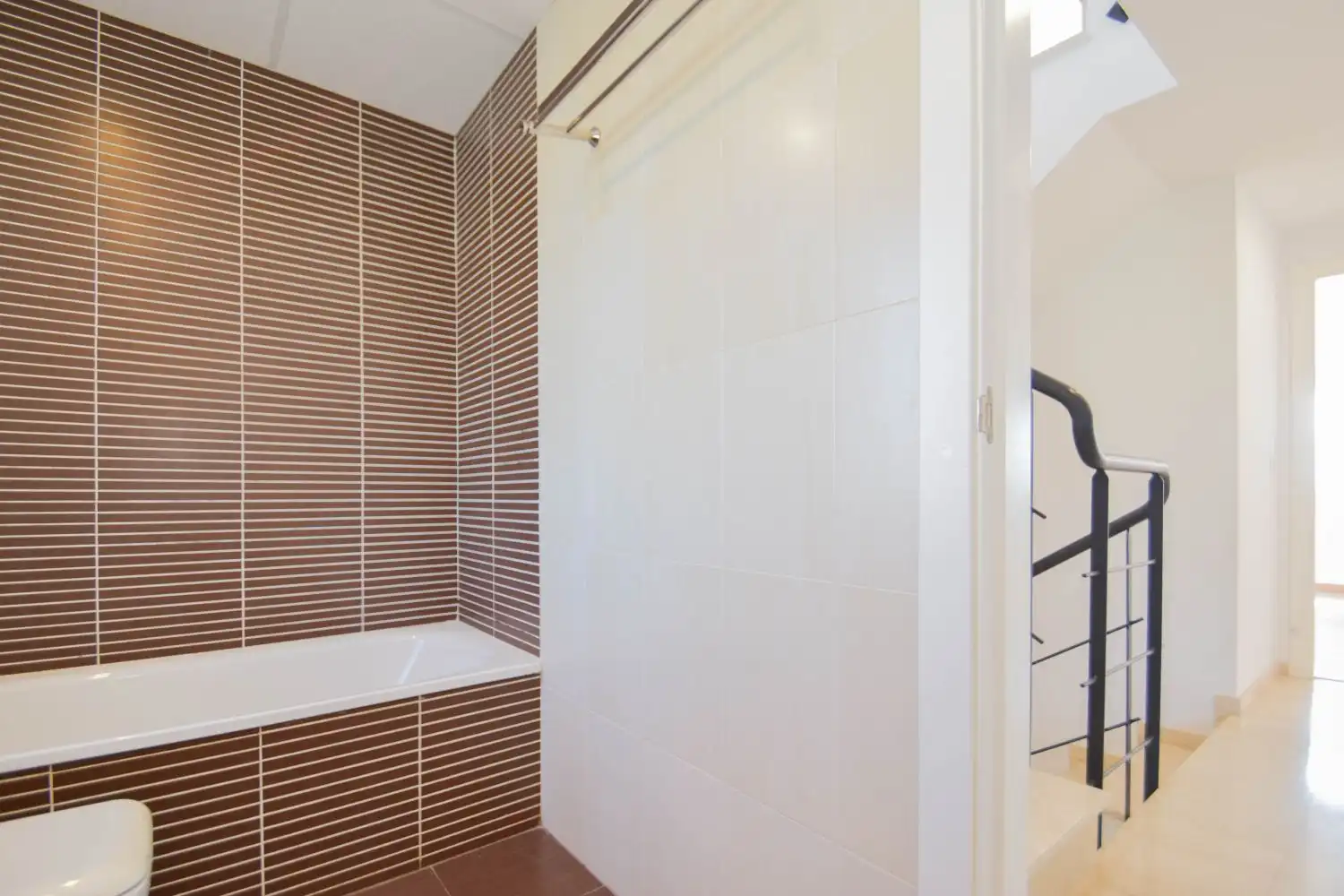 Bany de Casa adosada en venda en Las Gabias amb Terrassa i Piscina comunitària