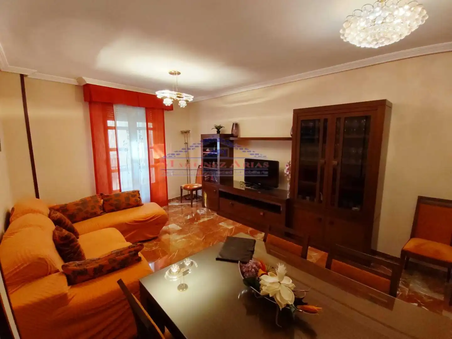 Sala d'estar de Pis en venda en Jaén amb Aire condicionat i Calefacció