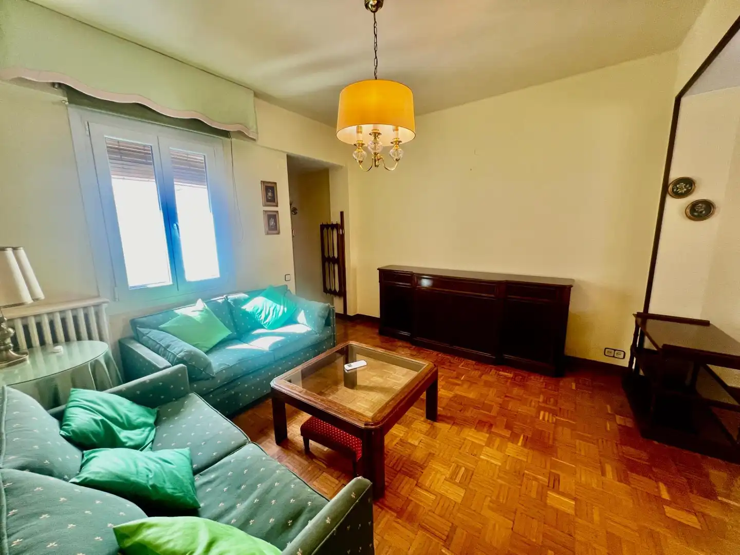 Sala d'estar de Pis de lloguer en Zaragoza amb Aire condicionat, Calefacció i Parquet