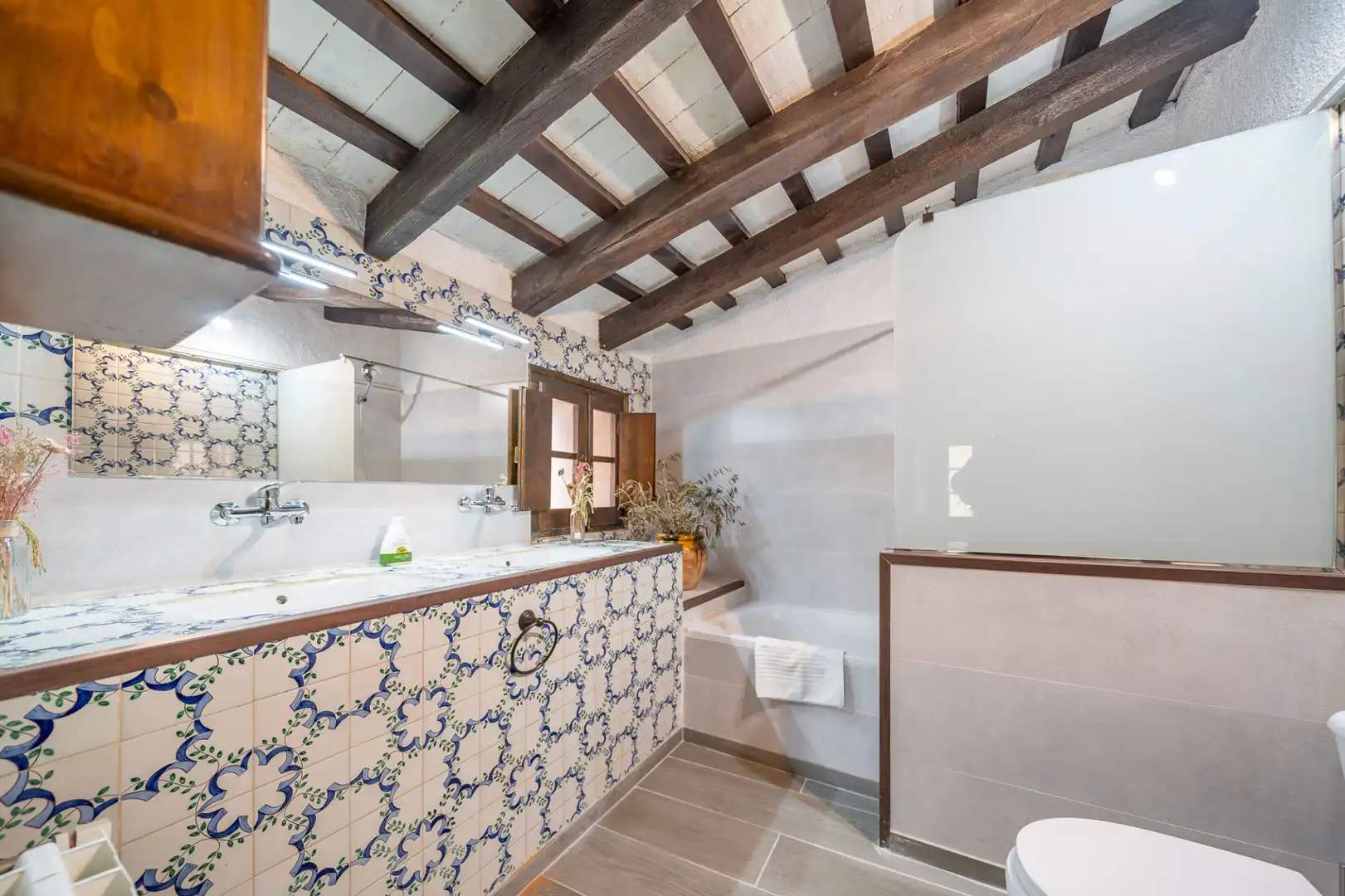 Baño de Finca rústica en venta en Llagostera con Aire acondicionado, Calefacción y Terraza