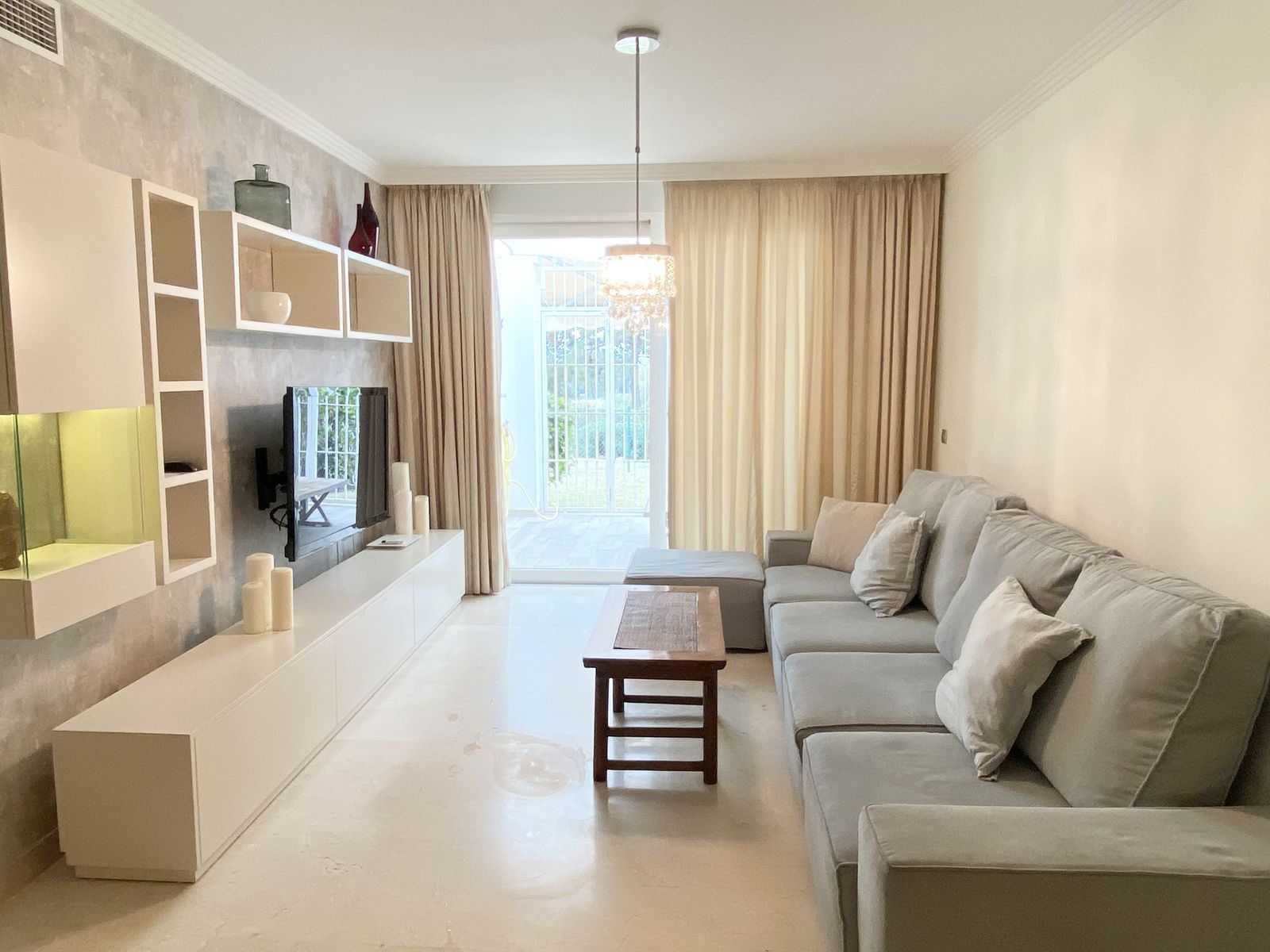 Living room of Planta baja for sale in Benahavís  with Air Conditioner, Private garden and Terrace