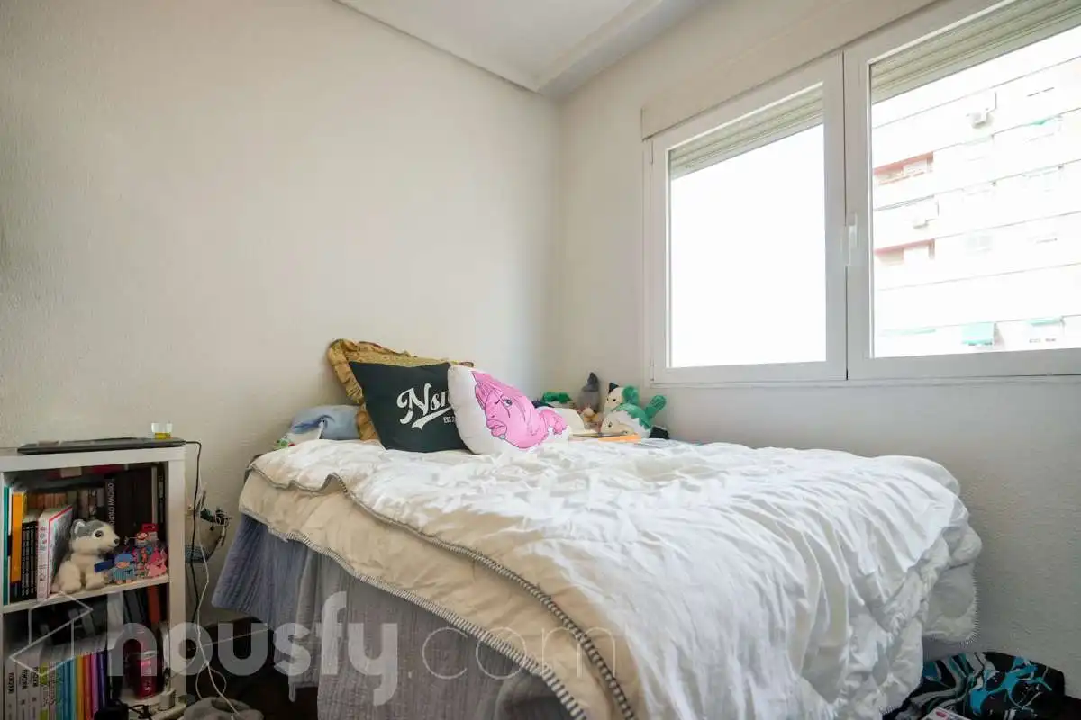 Flat for sale in Calle Santiago Rusiñol, Ciudad Universitaria