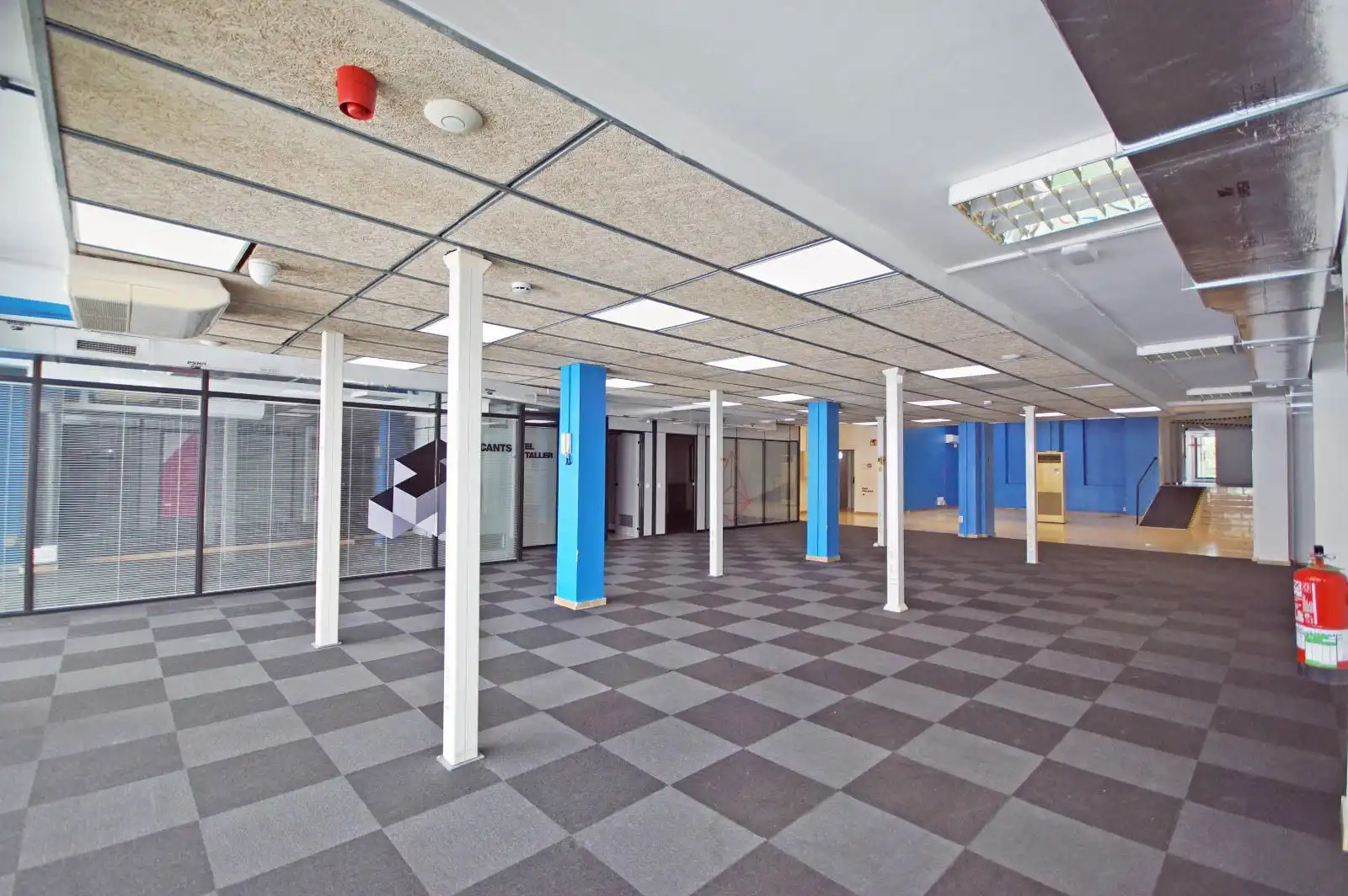 Business premises for sale in Calle Pallars 73, imagen 38