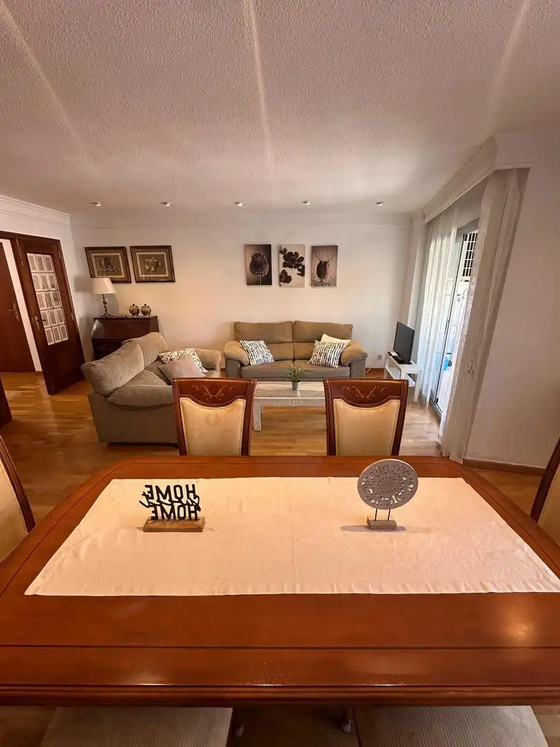 Wohnung zur Miete in Calle de Àngel Guimerà, Arrancapins