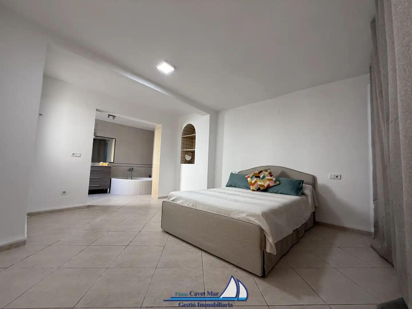Habitación de Casa adosada en venta en Mont-roig del Camp con Aire acondicionado, Calefacción y Jardín privado