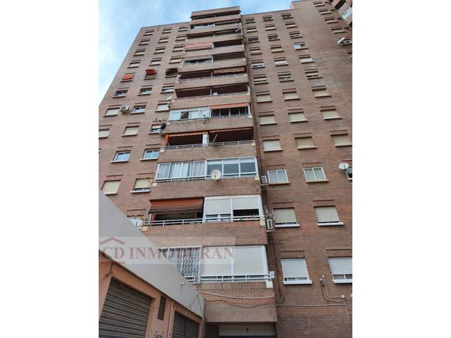 Piso en Venta en Calle Cronista Vte Martinez Mor, 3 en Juan XXIII