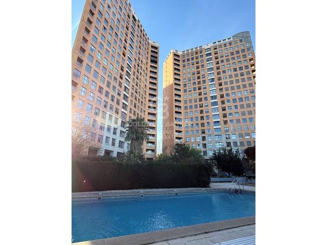 Piso en Alquiler en Avenida Professor Lopez Piñero en Ciutat de les Ciències i de les Arts - Justicia