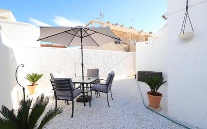 Terrassa de Casa o xalet en venda en Torrevieja amb Aire condicionat, Jardí privat i Terrassa