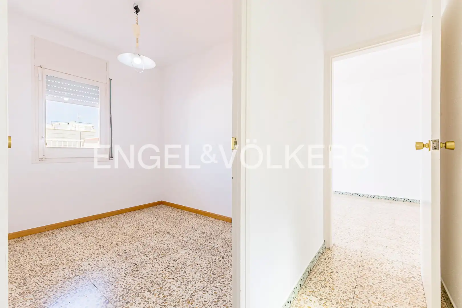 Piso en venta en Sant Boi de Llobregat con Calefacción, Terraza y Balcón