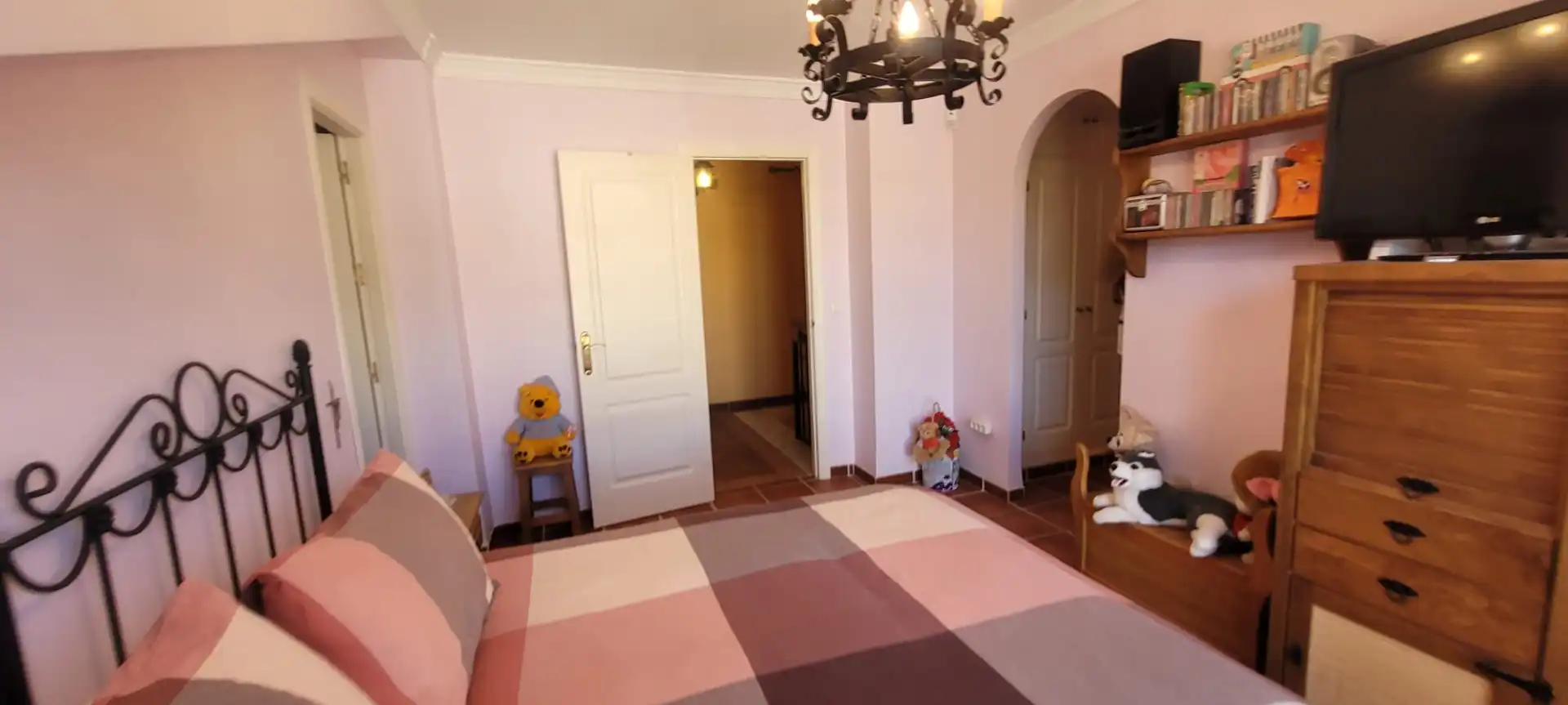 Dormitori de Casa adosada en venda en Los Barrios amb Aire condicionat, Jardí privat i Terrassa
